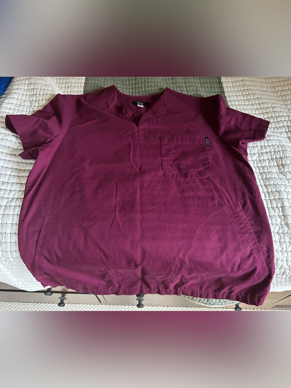 Koi Jason men's Henley neck scrub top XL.